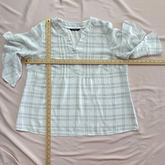 Bloomchic - Plaid Flutter Sleeve Pullover Blouse - White/Black - Size 14-16 - Picture 4 of 8